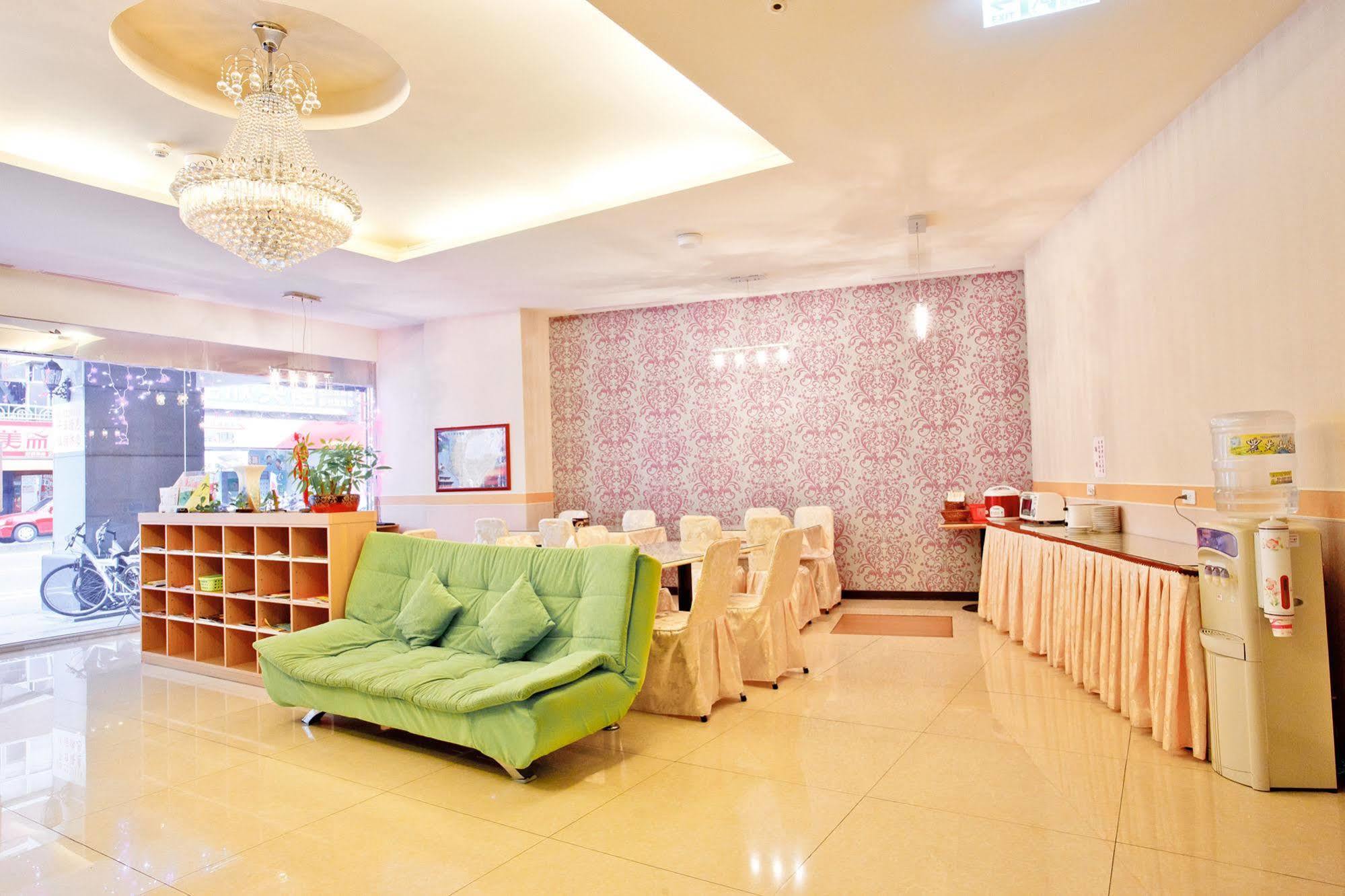Green Park Commercial Hotel Тайнан Екстериор снимка