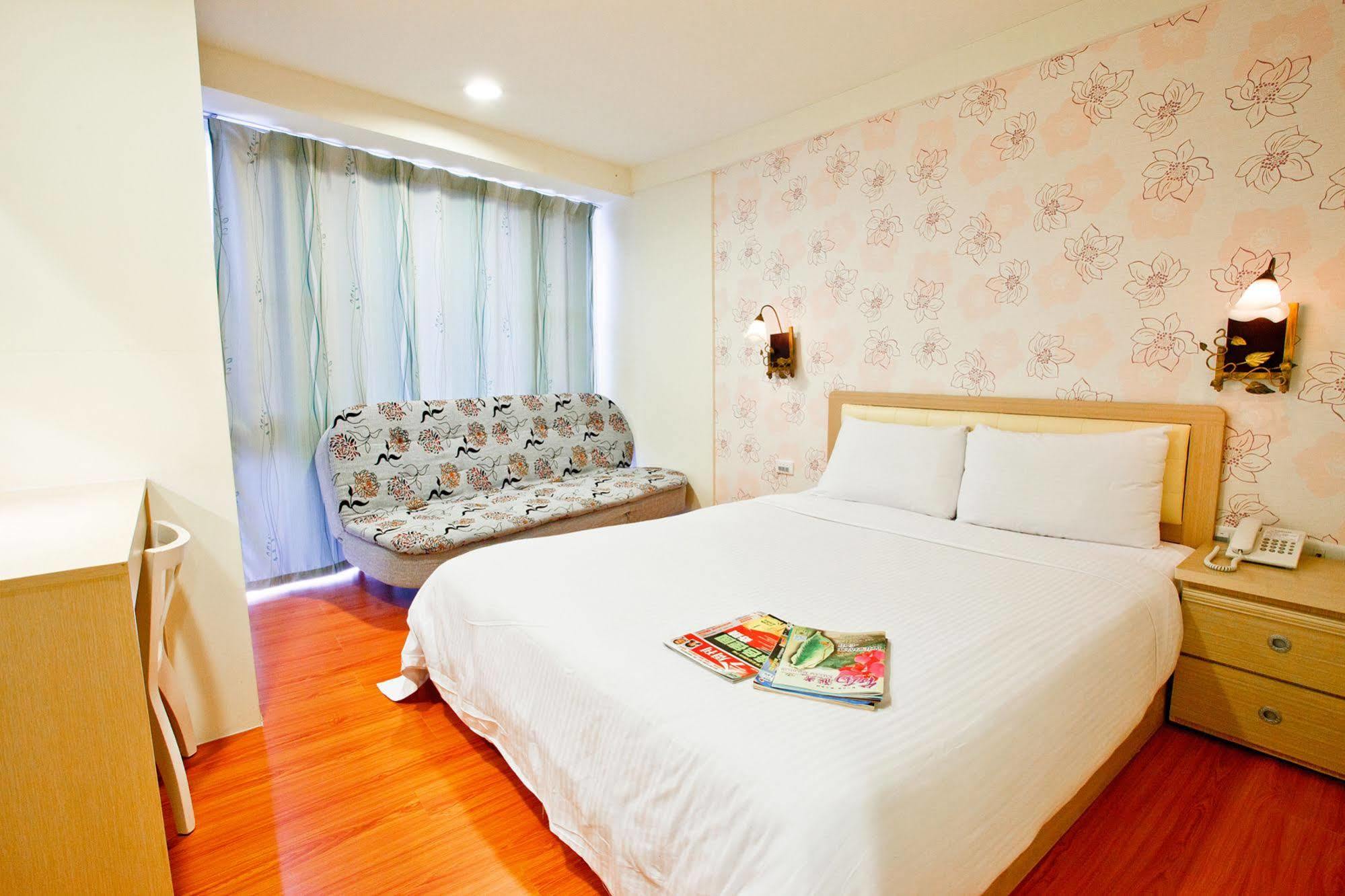 Green Park Commercial Hotel Тайнан Екстериор снимка