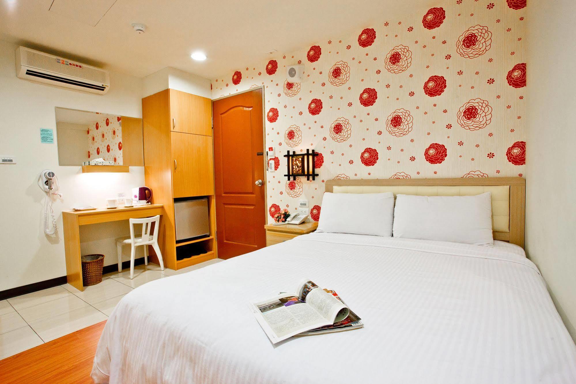 Green Park Commercial Hotel Тайнан Екстериор снимка
